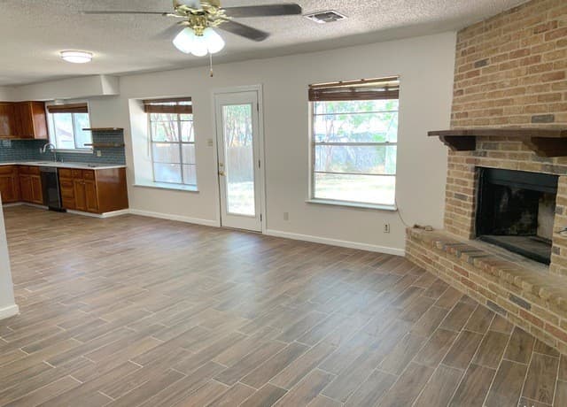 12242  Brownstone St, Live Oak, TX 78233 — photo 5