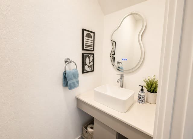 704 N Cherry St, San Antonio, TX 78202 — photo 10