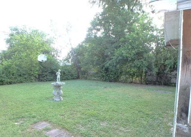 455  Savannah Dr, San Antonio, TX 78213 — photo 18