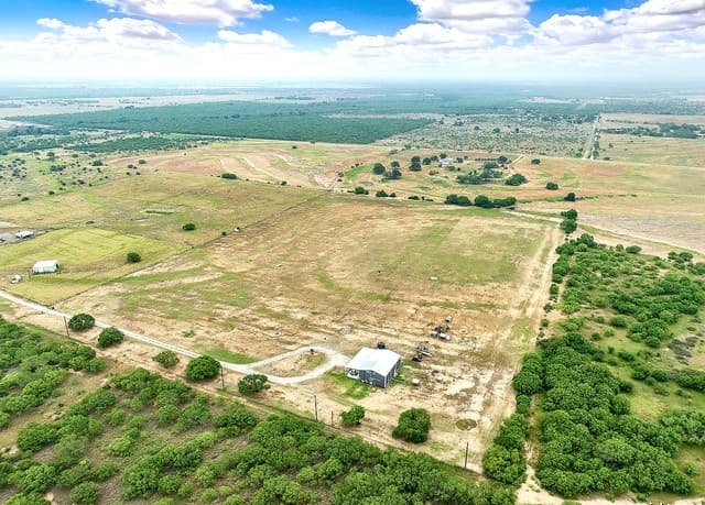 757  Joy Ln, Floresville, TX 78114 — photo 10