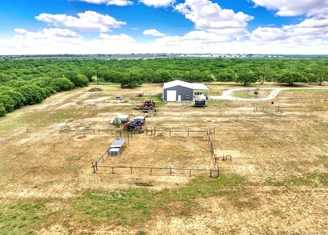 757  Joy Ln, Floresville, TX 78114 — photo 12