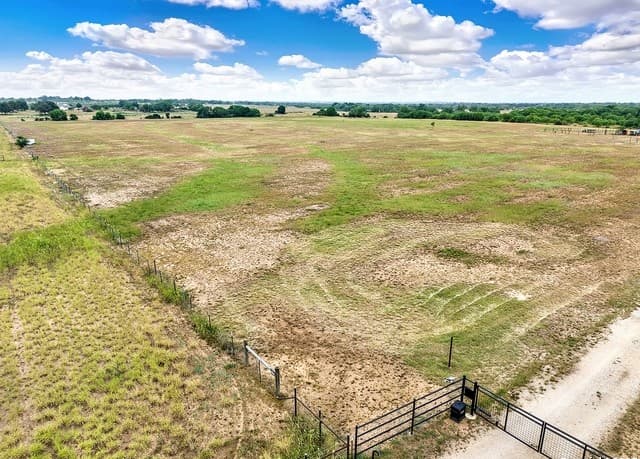 757  Joy Ln, Floresville, TX 78114 — photo 16