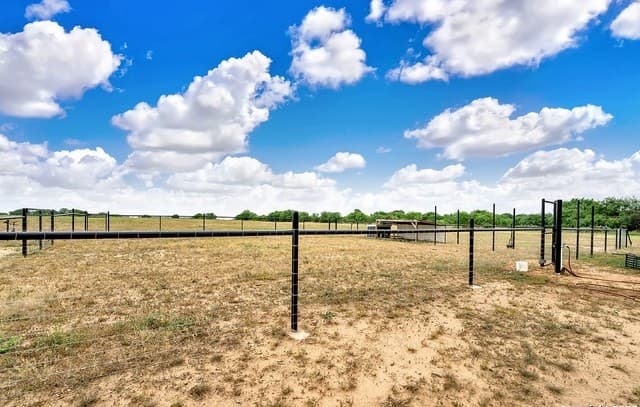 757  Joy Ln, Floresville, TX 78114 — photo 17