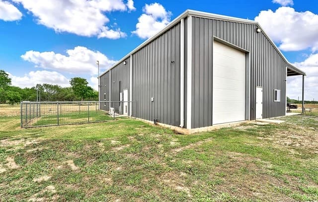 757  Joy Ln, Floresville, TX 78114 — photo 20