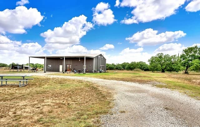757  Joy Ln, Floresville, TX 78114 — photo 5