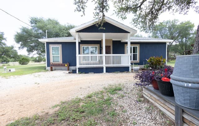 120  Town Vw, Canyon Lake, TX 78133 — photo 3