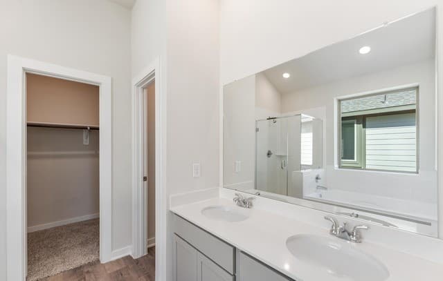 2318  Dry Moss Way, San Antonio, TX 78224 — photo 16