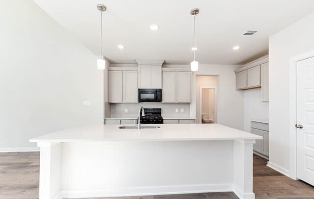 2318  Dry Moss Way, San Antonio, TX 78224 — photo 7