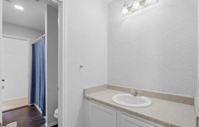 255  Hallie Cove, San Antonio, TX 78227 — photo 19