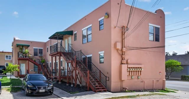 902 W Craig Unit 6, San Antonio, TX 78201 — photo 2