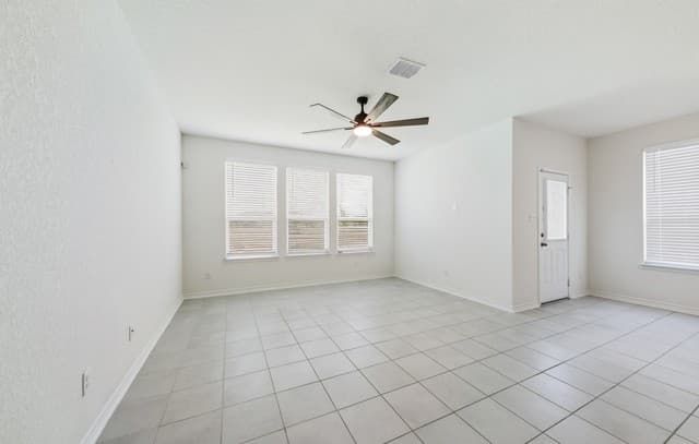 702  Cedar Keys, San Antonio, TX 78245 — photo 5