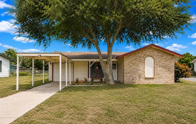 4802 Castle Brg