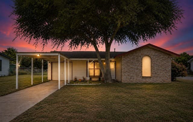 4802  Castle Brg, San Antonio, TX 78218 — photo 2