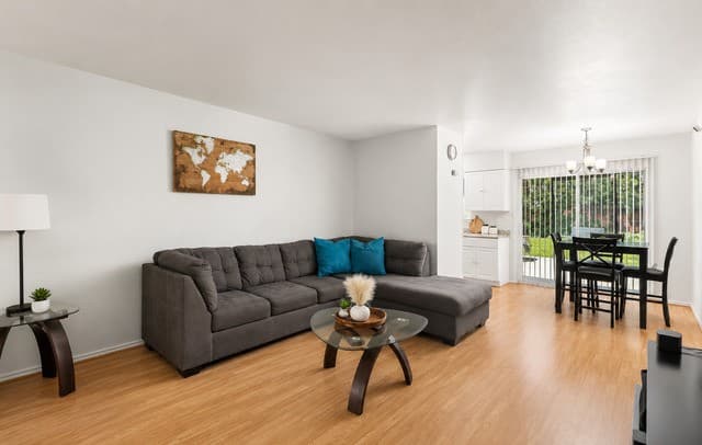 4802  Castle Brg, San Antonio, TX 78218 — photo 5