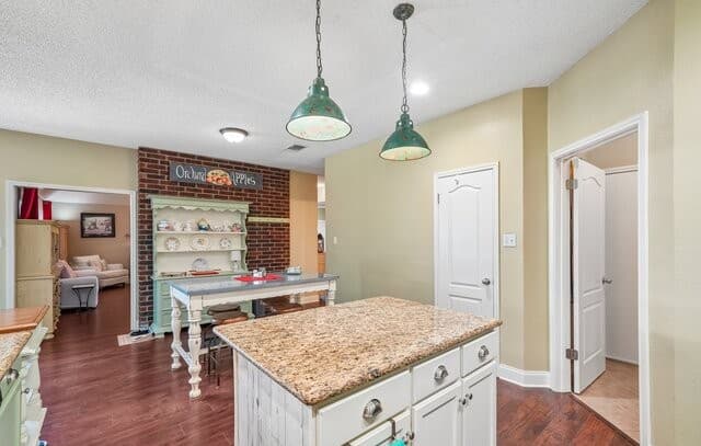 15102  Preston Hollow, San Antonio, TX 78247 — photo 11