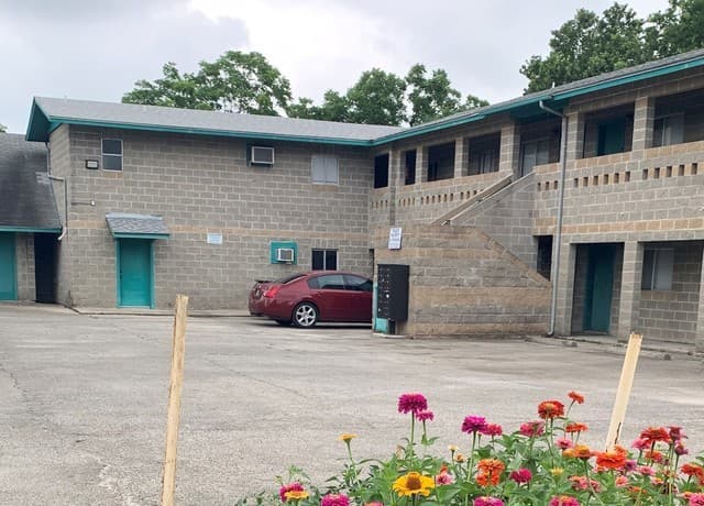 122  Roundtree Ln Unit 5