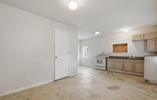 2139 Texas Ave, San Antonio, TX 78228 — photo 18