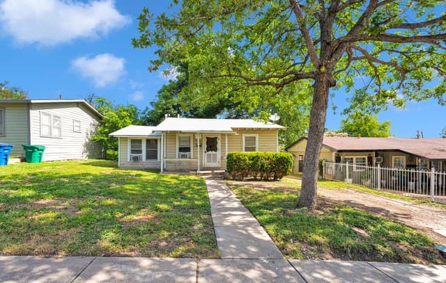 1611 Lee Hall