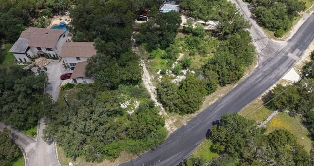 7507  Hummingbird Hill Ln, San Antonio, TX 78255 — photo 2