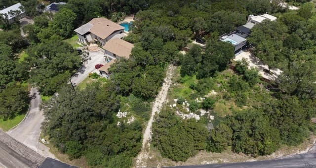 7507  Hummingbird Hill Ln, San Antonio, TX 78255 — photo 5