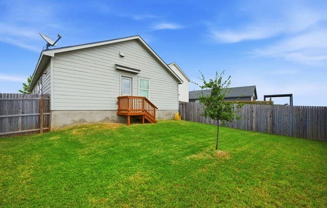 156  Cowboy Rdg, Pleasanton, TX 78064 — photo 25