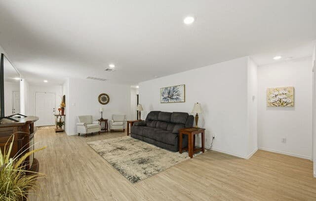 156  Cowboy Rdg, Pleasanton, TX 78064 — photo 9