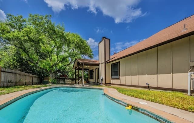 6122  Ridgebrook St, San Antonio, TX 78250 — photo 2