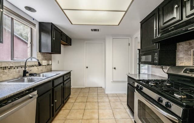 6122  Ridgebrook St, San Antonio, TX 78250 — photo 7