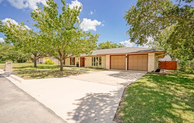 622  Sunhaven Dr, Windcrest, TX 78239 — photo 2