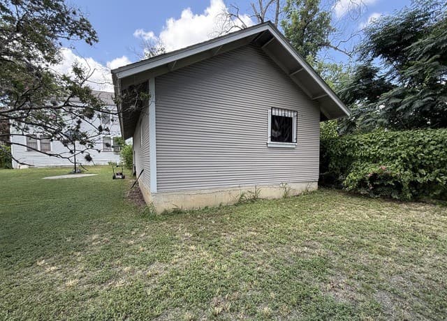 706 E Carson, San Antonio, TX 78208 — photo 9