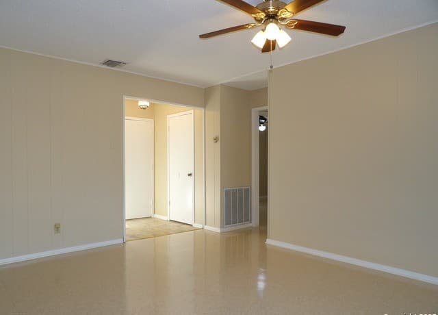 5637  Walzem Rd, Windcrest, TX 78218 — photo 11