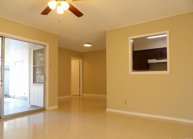 5637  Walzem Rd, Windcrest, TX 78218 — photo 2
