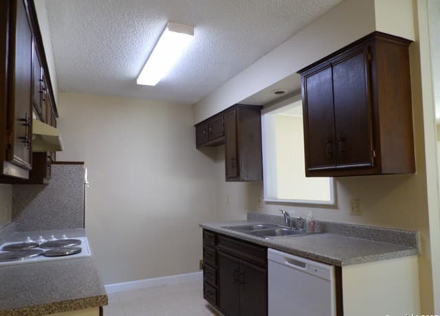 5637  Walzem Rd, Windcrest, TX 78218 — photo 5