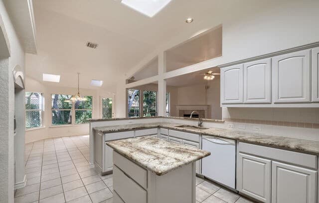 15634  Mission Crst, San Antonio, TX 78232 — photo 3