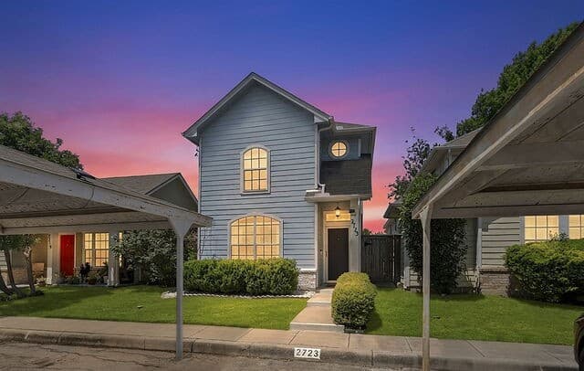 2723 Crown Arbor Dr