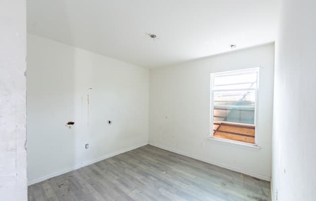 1003  Yucca St, San Antonio, TX 78220 — photo 8