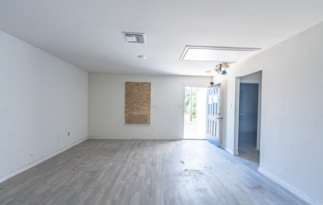 1011  Yucca St, San Antonio, TX 78220 — photo 4