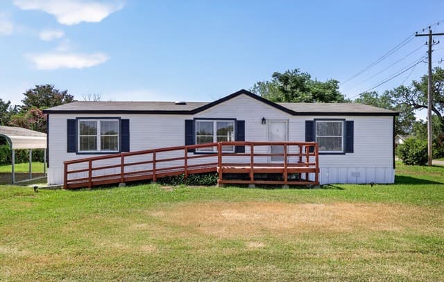 1302  Hickory Street, Jourdanton, TX 78026 — photo 11