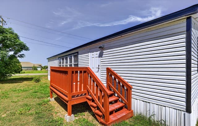 1302  Hickory Street, Jourdanton, TX 78026 — photo 16