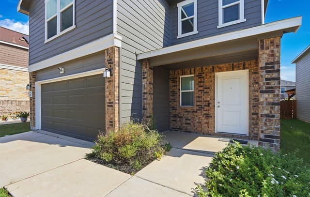 3243  Comanche Xing, San Antonio, TX 78224 — photo 3