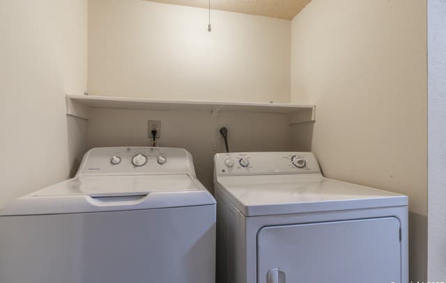 1933  Crossgate Park, San Antonio, TX 78247 — photo 17