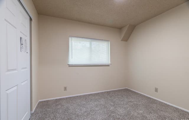 1933  Crossgate Park, San Antonio, TX 78247 — photo 18