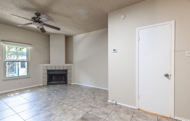 1933  Crossgate Park, San Antonio, TX 78247 — photo 6