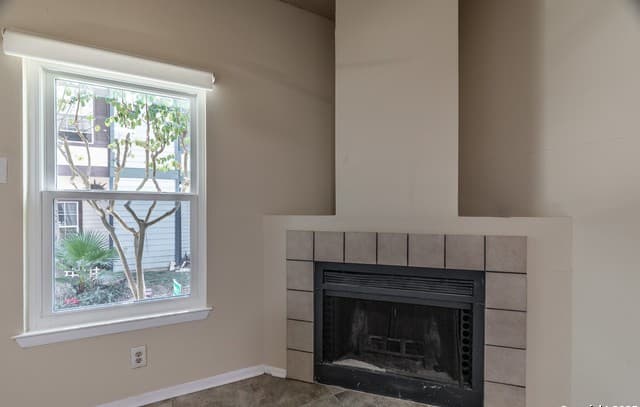 1933  Crossgate Park, San Antonio, TX 78247 — photo 7