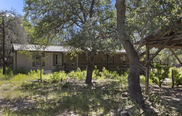 184  Linda, Canyon Lake, TX 78133 — photo 4