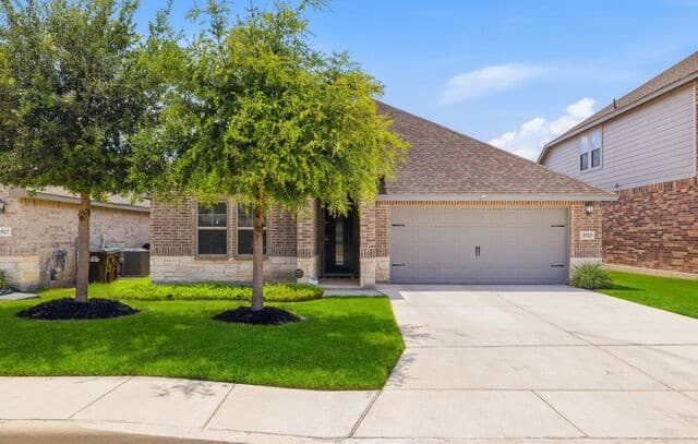 1923  Aleus Ln