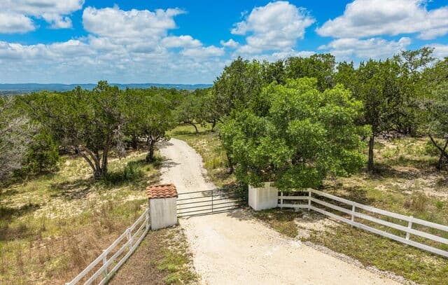 4568  Fm 2828, Bandera, TX 78003 — photo 12