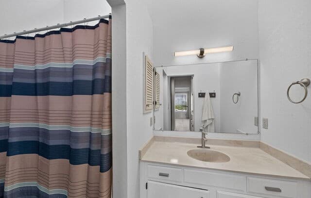 7123  Thrush View Ln Unit 35, San Antonio, TX 78209 — photo 9