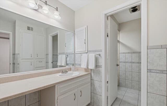 7500  Callaghan Unit APT 337, San Antonio, TX 78229 — photo 13
