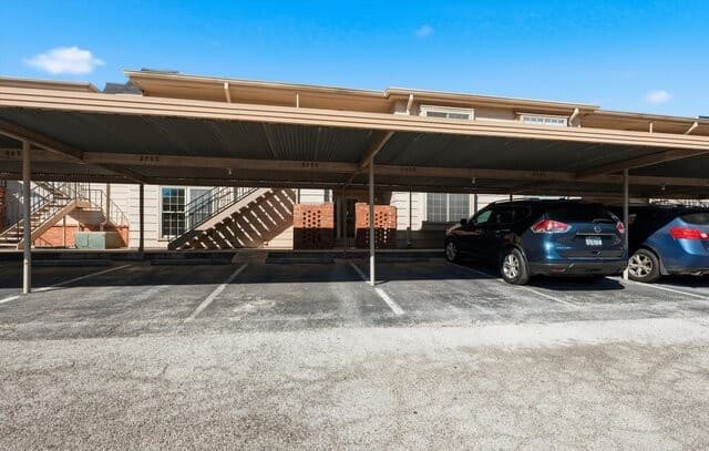 7500  Callaghan Unit APT 337, San Antonio, TX 78229 — photo 2
